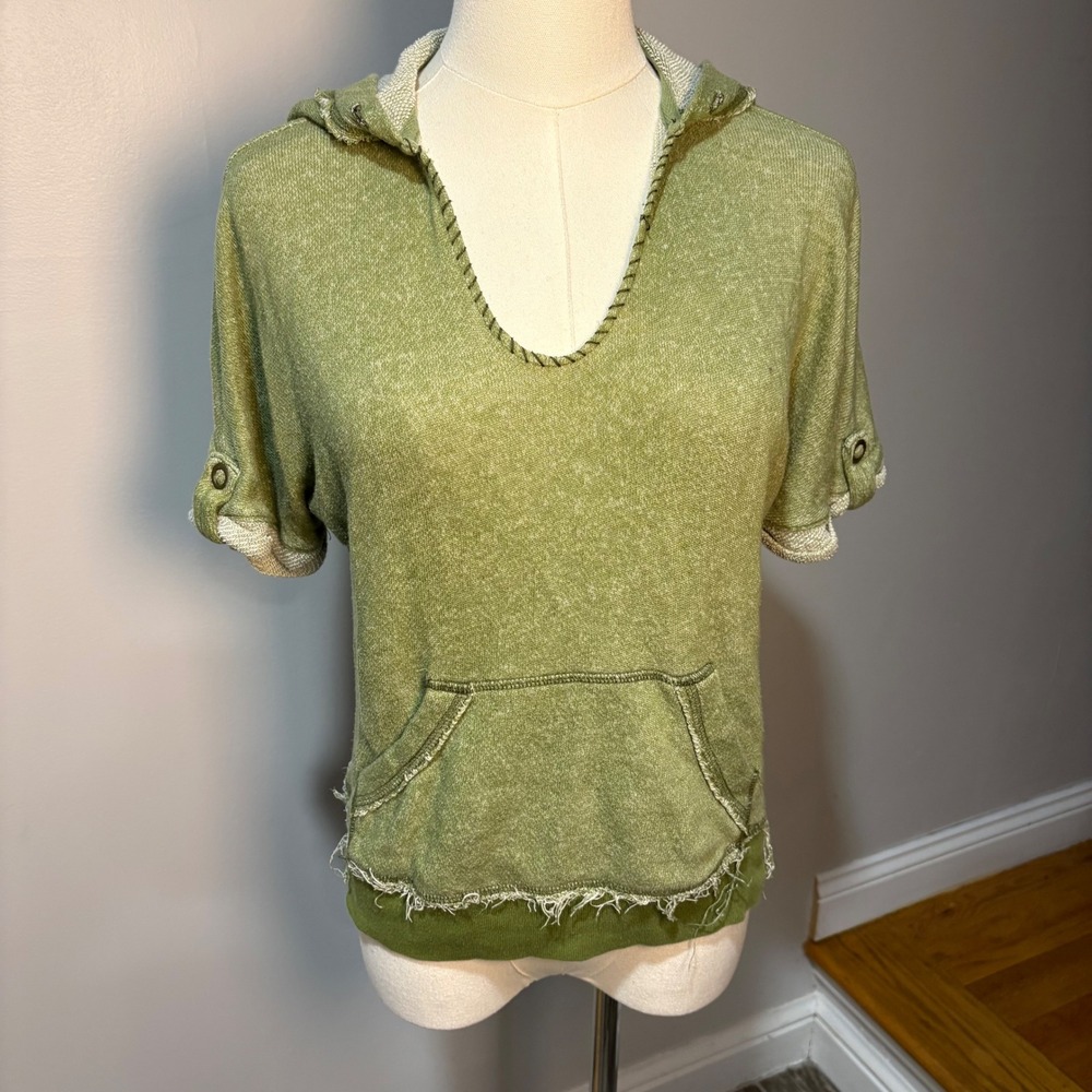 Mudd Womens Y2K Green Short Sleeve Hoodie V-Neck Distressed Frayed Hem Top Sz S